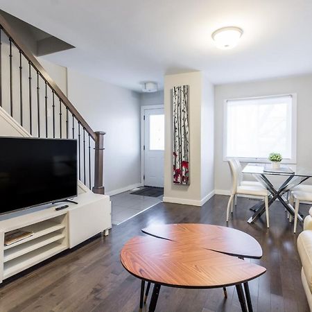 Spacious 3 Bdrm Home Near Downtown Оттава Экстерьер фото